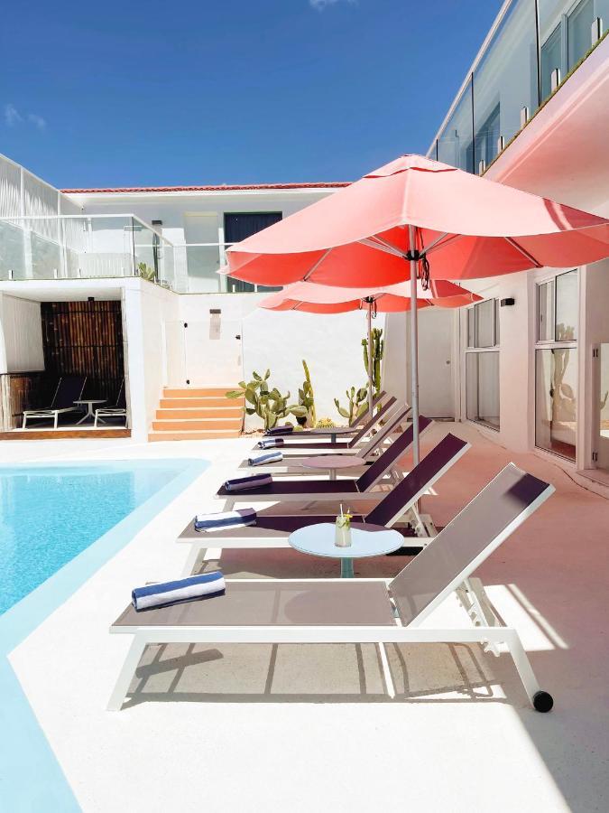 Tessa'S On The Beach Gold Coast Exterior photo